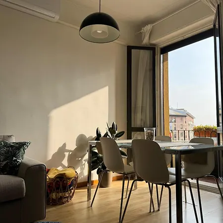 דירה Trilocale Con Due Balconi A Isola Porta Nuova מילאנו