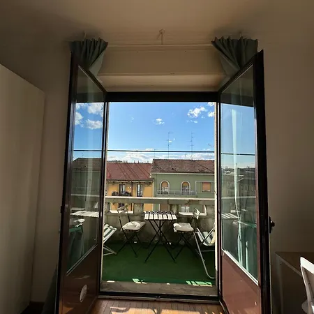 Trilocale Con Due Balconi A Isola Porta Nuova מילאנו