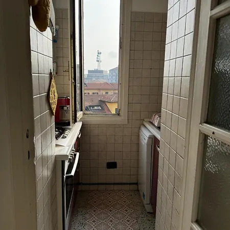 דירה Trilocale Con Due Balconi A Isola Porta Nuova *