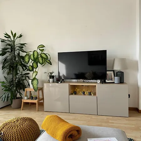 Apartman Trilocale Con Due Balconi A Isola Porta Nuova